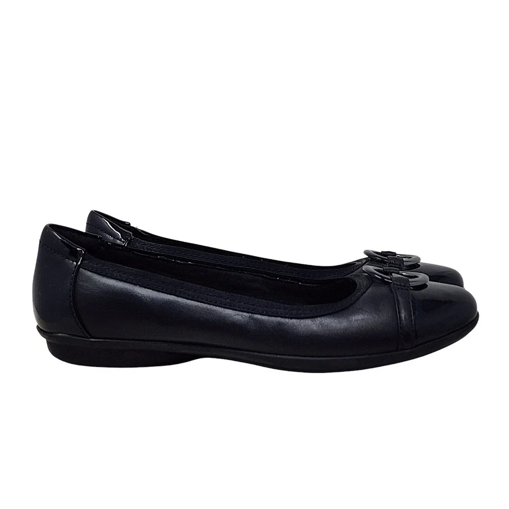 Clarks Ballet Flats 7.5 Women Gracelin Wind Black Leather Patent Cap Toe Ring